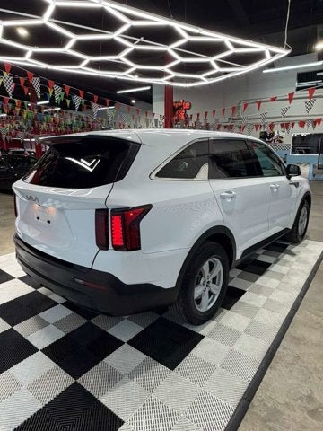 2023 Kia Sorento LX