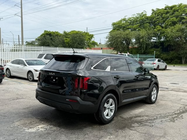 2023 Kia Sorento LX