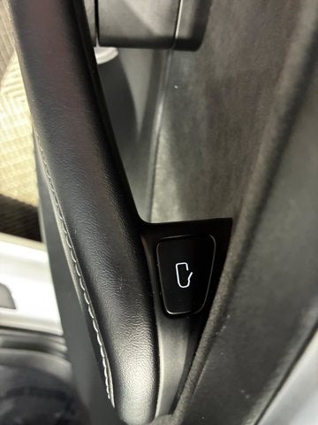 2023 Tesla Model 3 RWD