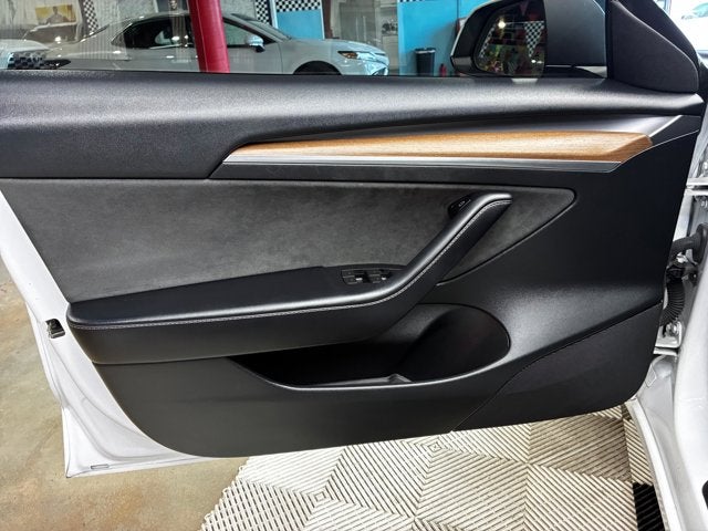 2023 Tesla Model 3 RWD