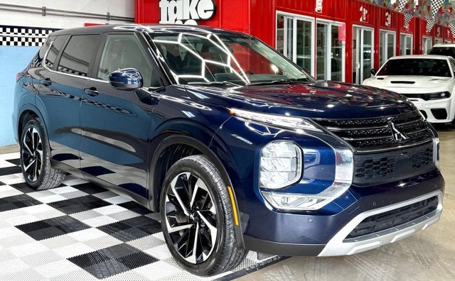 2024 Mitsubishi Outlander SE Black Edition