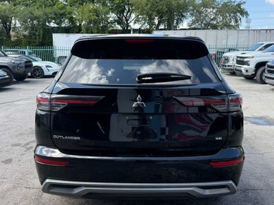 2025 Mitsubishi Outlander SE