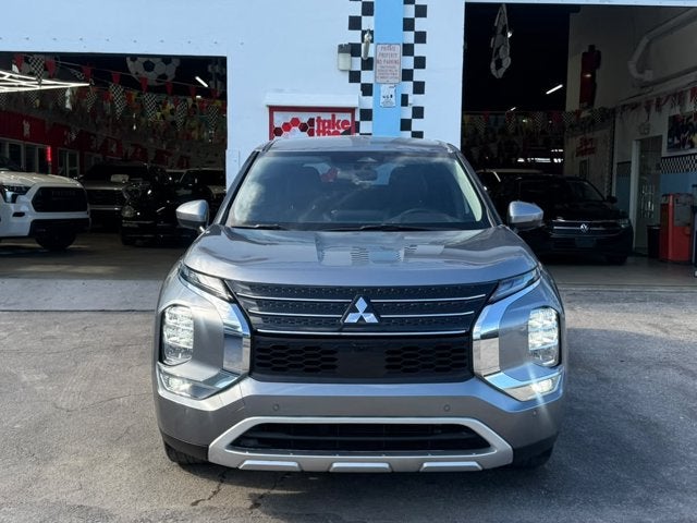 2024 Mitsubishi Outlander SE Black Edition
