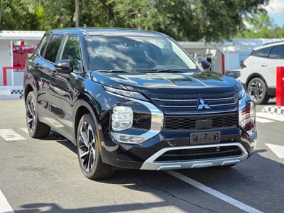 2024 Mitsubishi Outlander SE Black Edition
