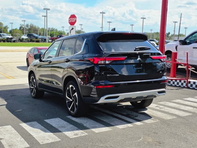 2024 Mitsubishi Outlander SE Black Edition