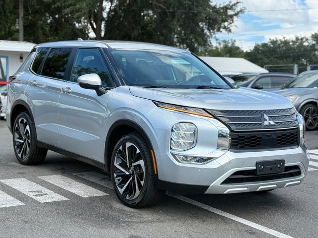 2024 Mitsubishi Outlander SE Black Edition
