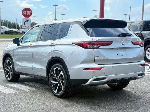 2024 Mitsubishi Outlander SE Black Edition