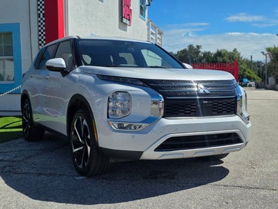 2024 Mitsubishi Outlander SE Black Edition