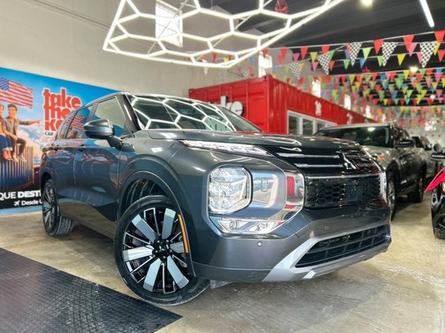 2025 Mitsubishi Outlander SE
