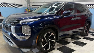 2024 Mitsubishi Outlander SE