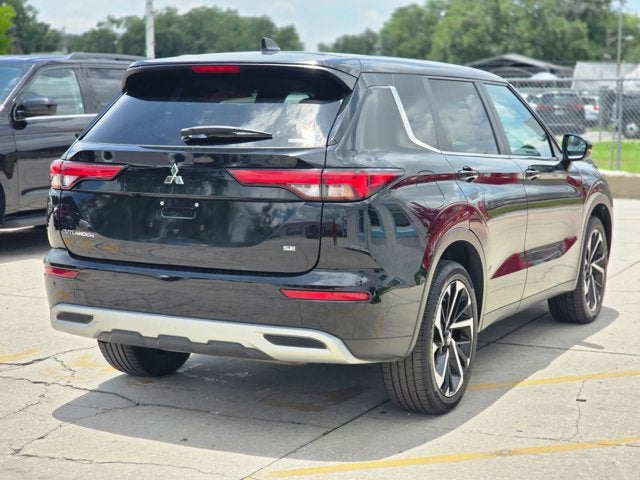 2024 Mitsubishi Outlander SE