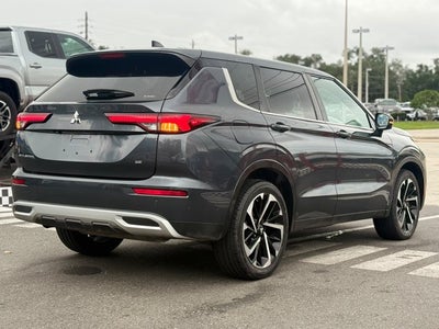 2024 Mitsubishi Outlander SE Black Edition