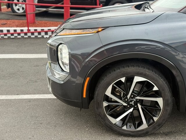 2024 Mitsubishi Outlander SE Black Edition