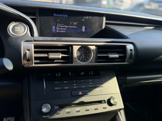 2016 Lexus IS 200t 4dr Sdn