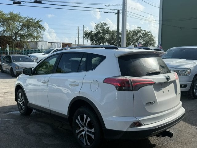 2018 Toyota RAV4 LE