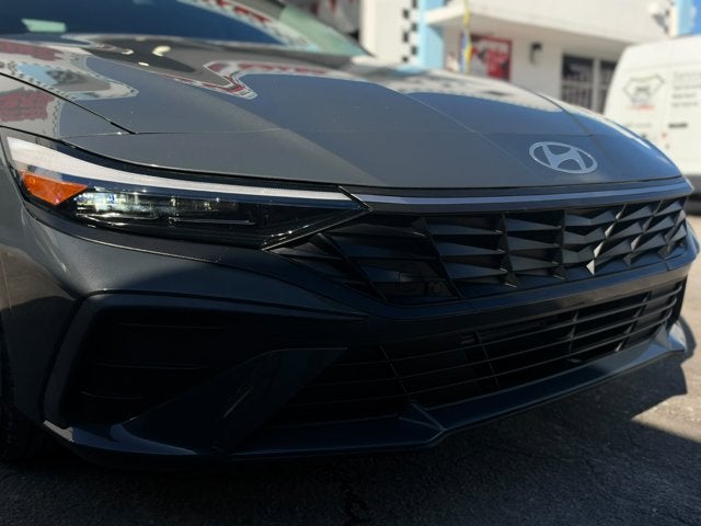 2024 Hyundai Elantra SE
