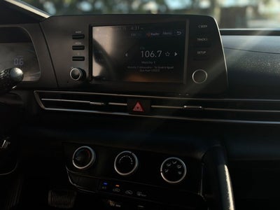2024 Hyundai Elantra SE