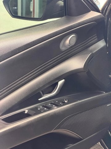 2022 Hyundai Elantra Limited