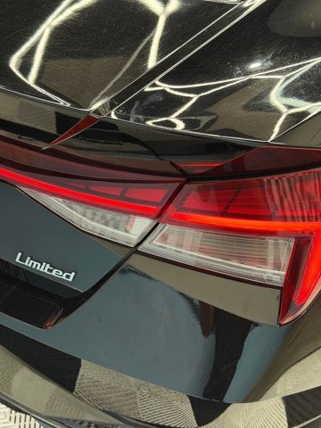2022 Hyundai Elantra Limited