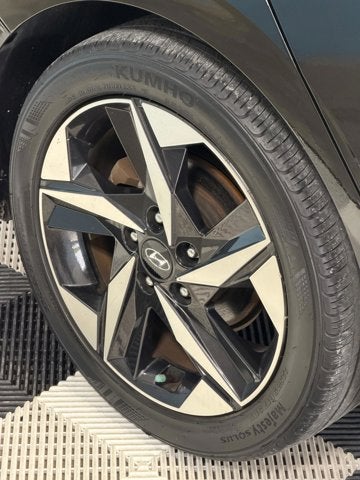 2022 Hyundai Elantra Limited